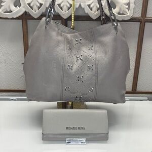 Michael Kors Pebble Leather Gray Women's Bag w/ Matching Wallet GUC!